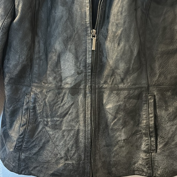 Worthington genuine leather zip up jacket size PM - Picture 2 of 6